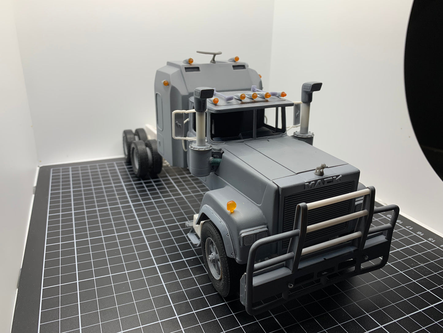 1/25 Mack Superliner series II Bicentennial transkit