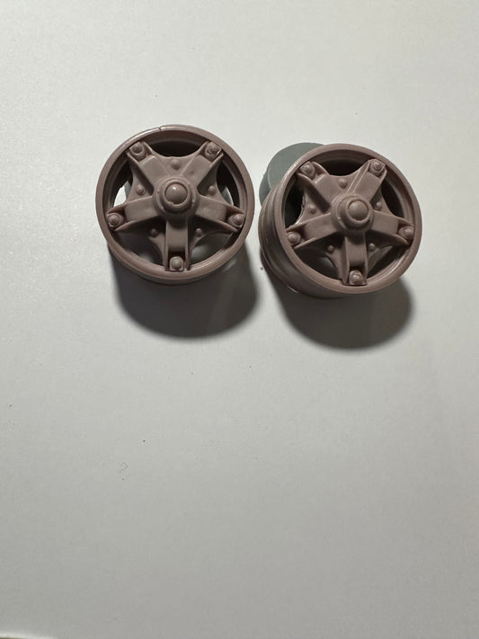 1 pair of 1/25 5 stud standard spider steer rims and hubs
