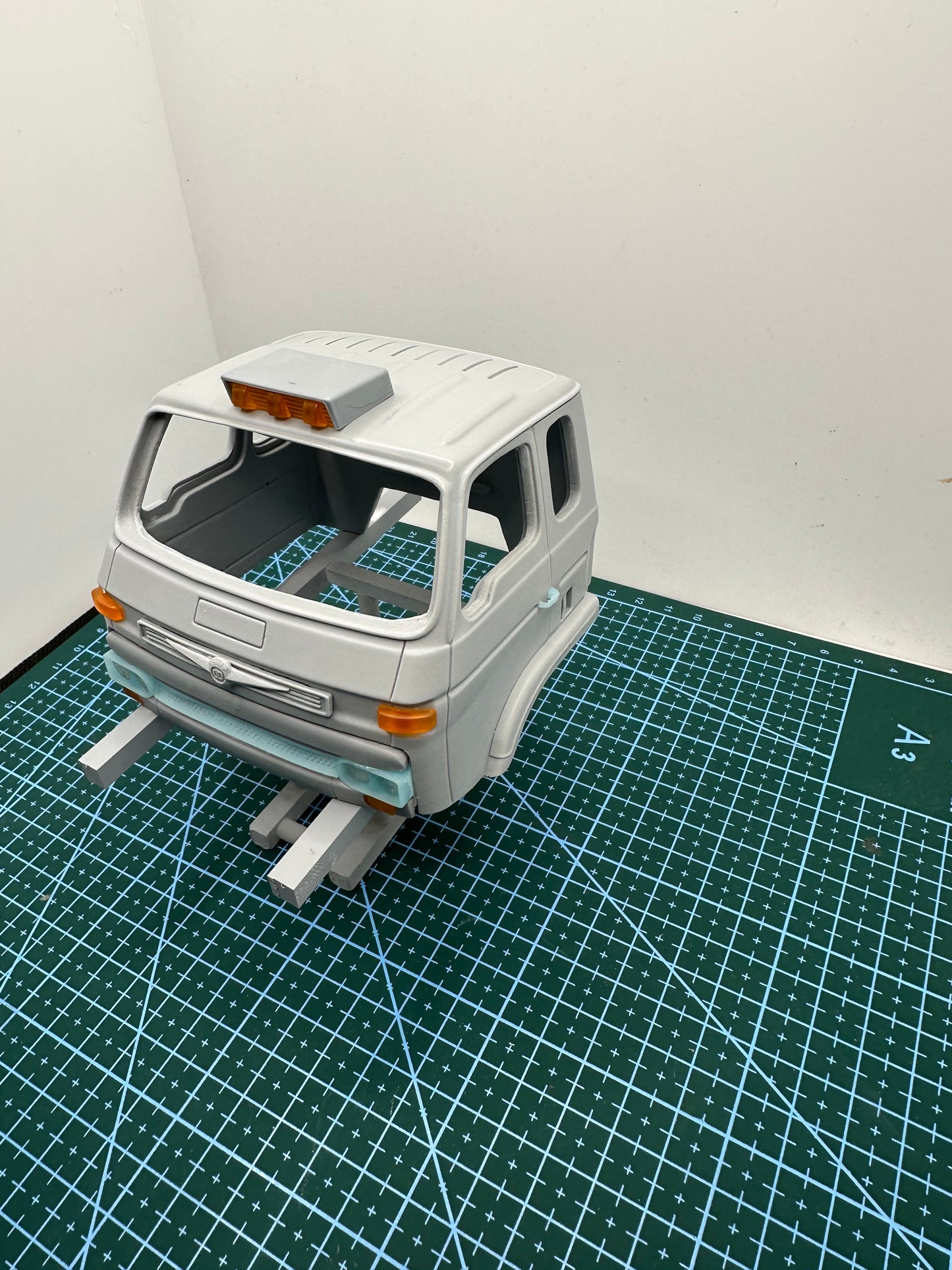 1/24 UD CK40 (Nissan diesel) 70s - 80s cab conversion kit