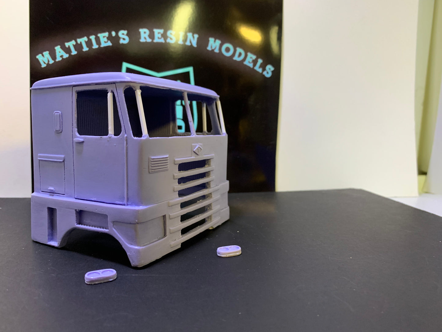 1/25 Diamond T 931C cab kit RHD and LHD