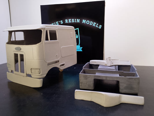 1/25 Peterbilt 362 RHD & LHD