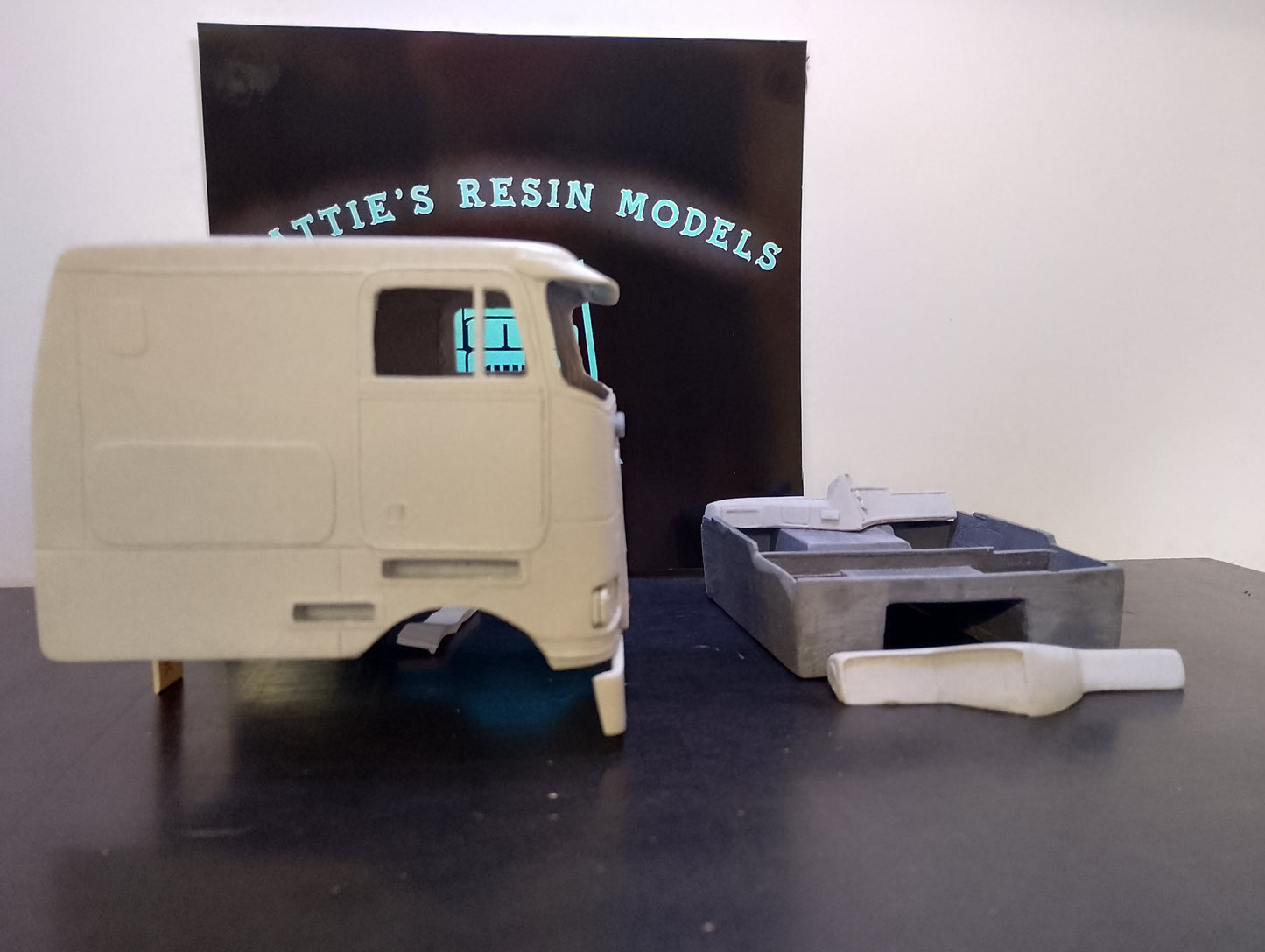 1/25 Peterbilt 362 RHD & LHD