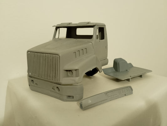 1/25 International Transtar 4700 day cab kit