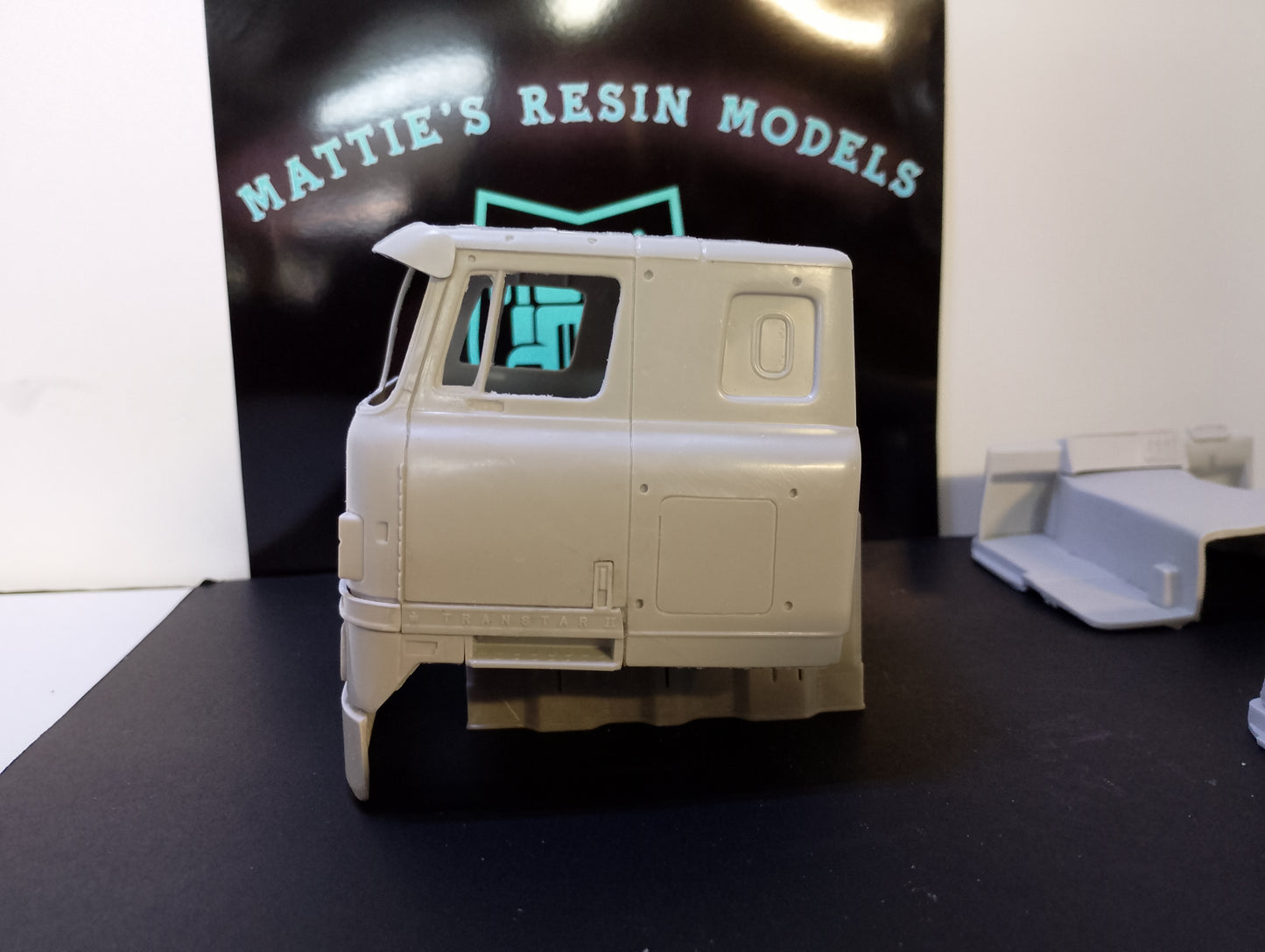 1/25 International Transtar Eagle II cab kit RHD & LHD