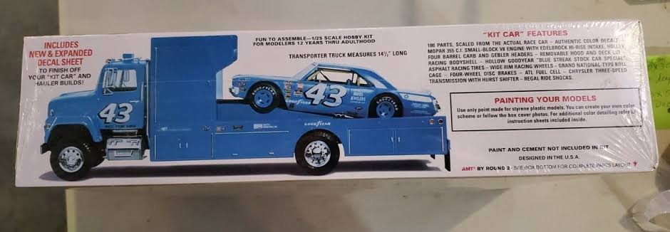 1/25 AMT Richard Petty Race team kit new sealed in box