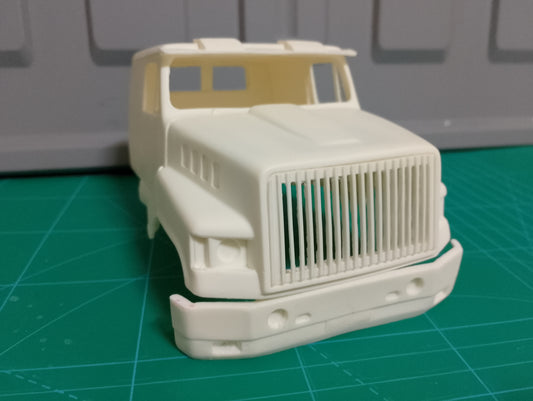 1/25 International 4700 Transtar cab kit